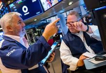 Chứng khoán Mỹ lập kỷ lục mới trước thềm báo cáo việc làm quan trọng, giá dầu xuống đáy 2 tuần