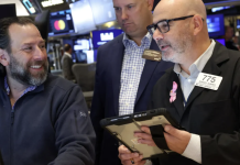 Dow Jones lập đỉnh lịch sử nhờ Coca-Cola và GM “thăng hoa”, giá dầu thoát đáy 5 tháng – Công nghệ bị bán tháo