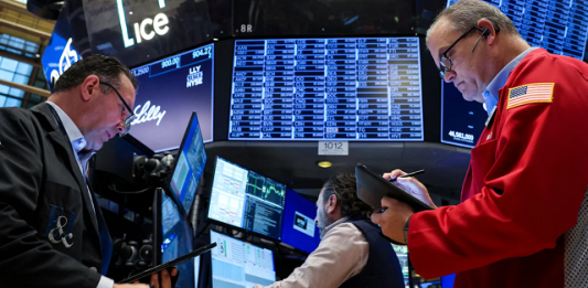 Chứng khoán Mỹ khởi sắc khi tâm lý thị trường cải thiện, dầu mất động lực